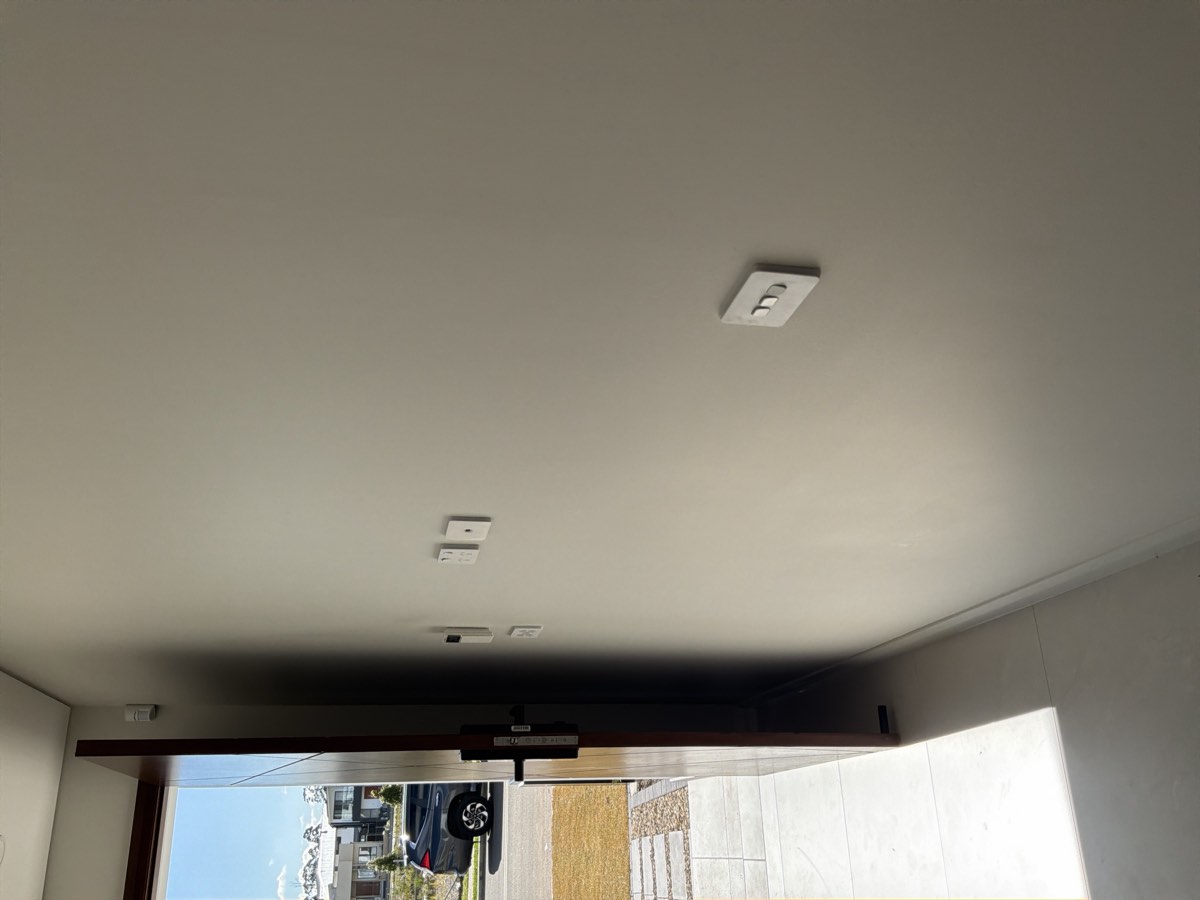 Paint mark to be cleaned, Riverstone